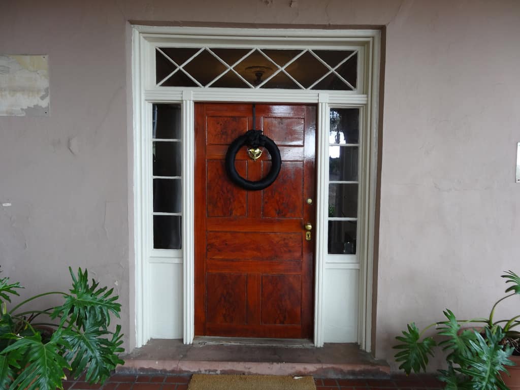 Can you hack keypad doors in gates communities? #doors #locks