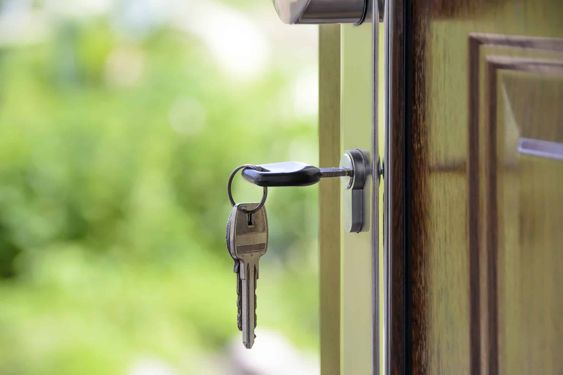 Hire a locksmith to secure your business